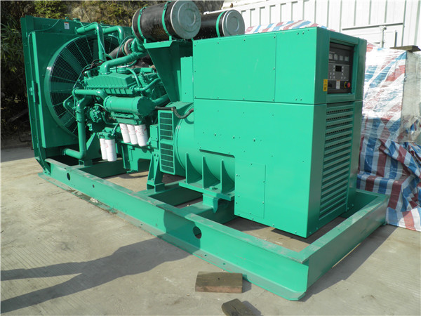 大荔出租发电机 发电机组厂家：柴油发电机组的控制屏的作用是什么？